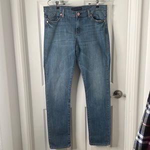 ROCK & REPUBLIC Women’s Berlin Denim Skinny Leg.  5 Pocket. Size 12.